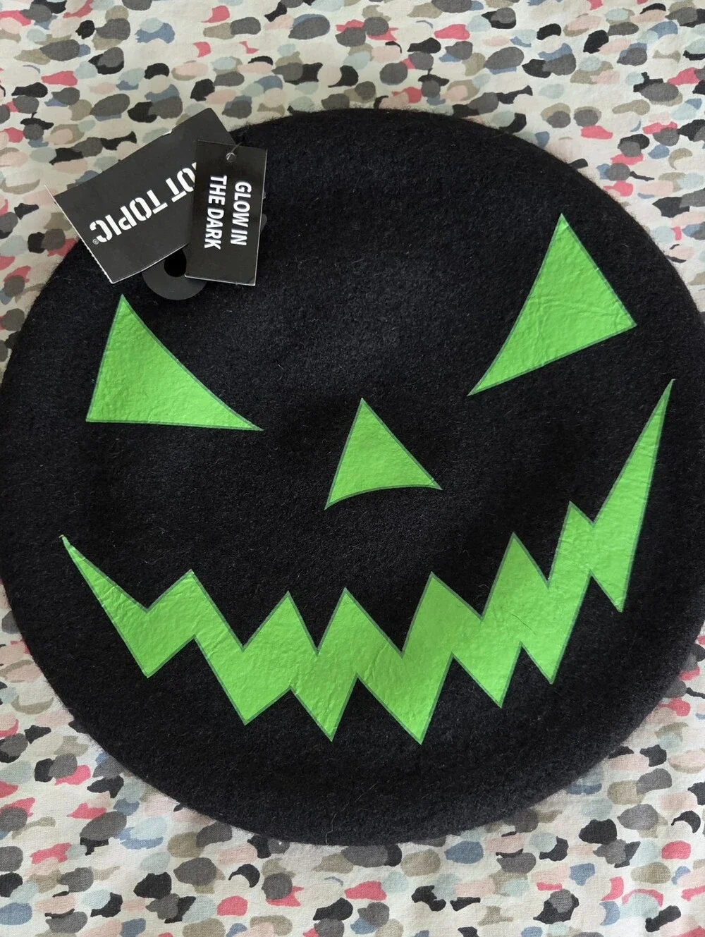New Hot Topic Pumpkin Beret
